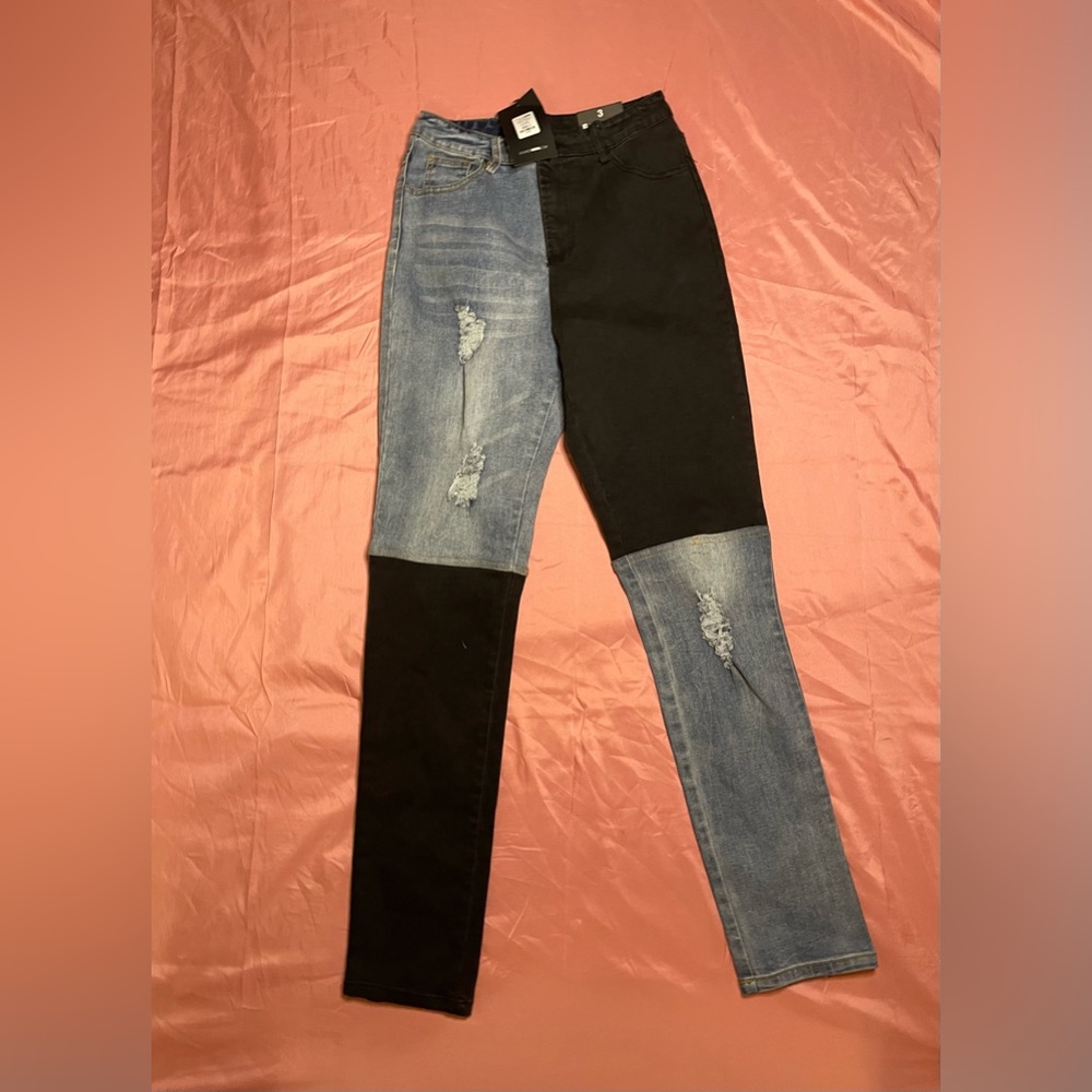 Fashion nova jeans.